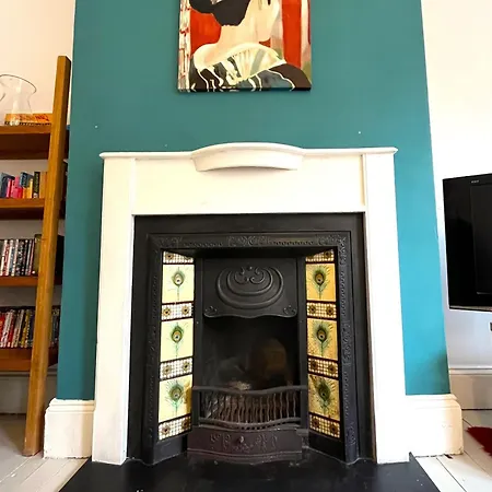 Charming Retreat With Garden - Sleeps 12 * Bristol